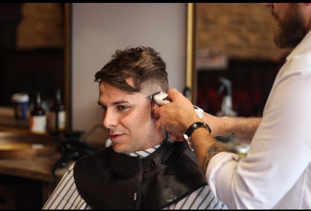 Finding the best mens barber in Reigate is now easy